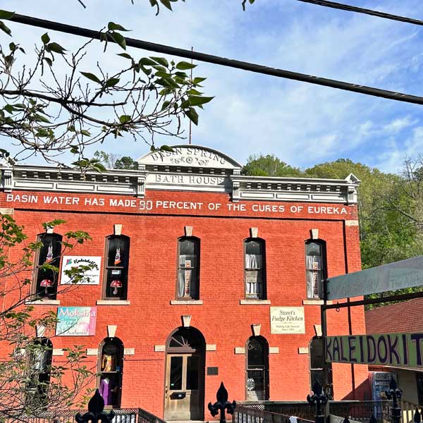 photo by mike baggetta