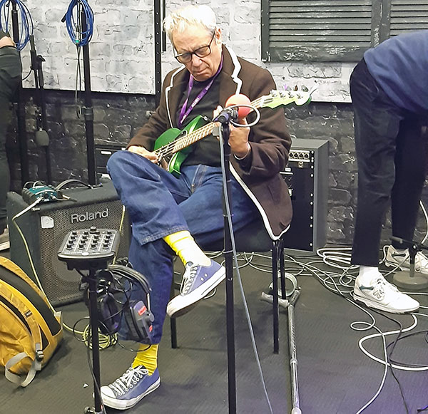 mike watt on marc riley's bbc6 show - photo by hiyori minato