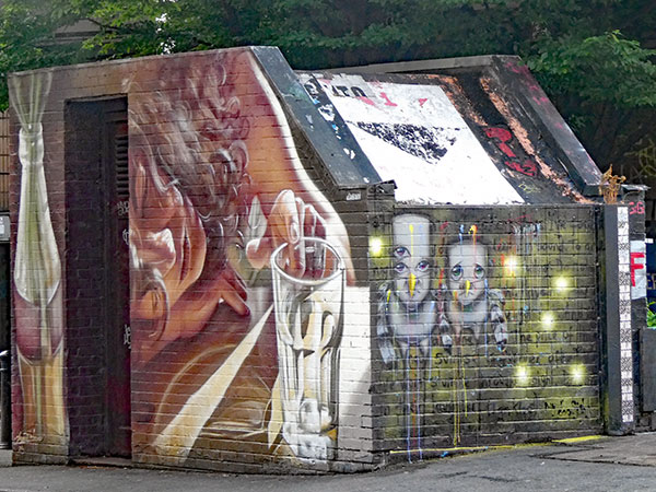 neighborhood around 'gullivers' in manchester