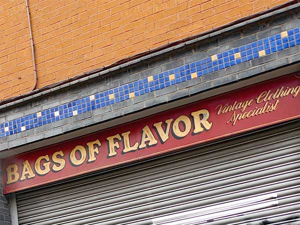 neighborhood around 'gullivers' in manchester