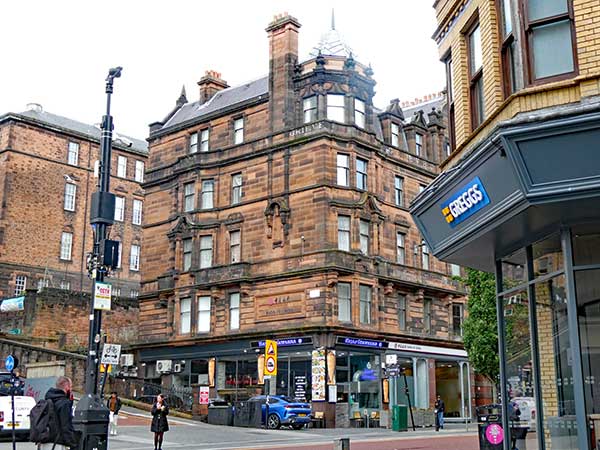 sauchiehall street in glasgow