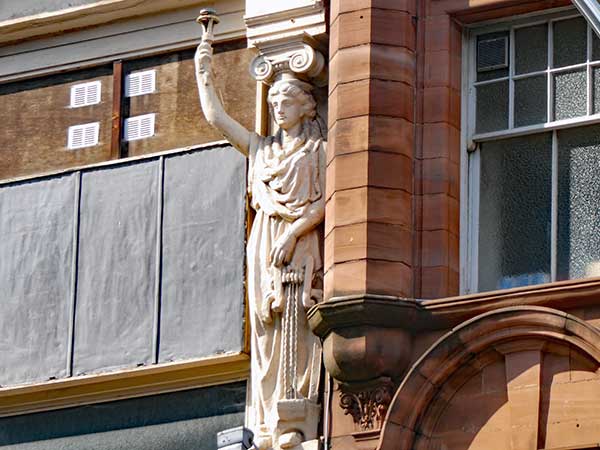 sauchiehall street in glasgow