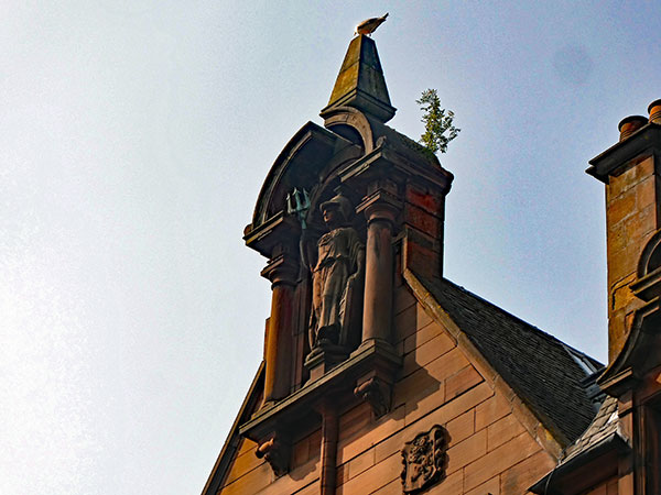 sauchiehall street in glasgow