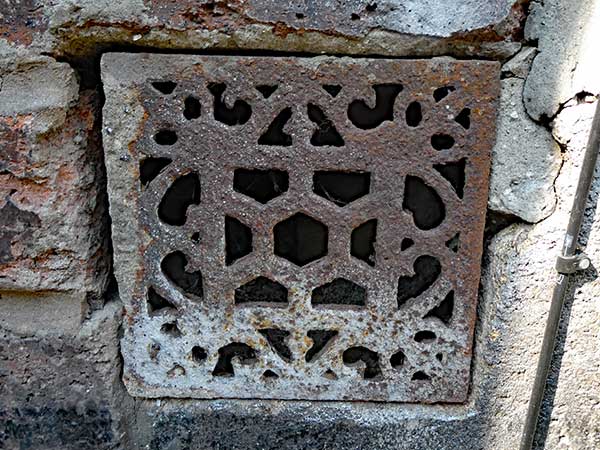 near the gig pad in glasgow