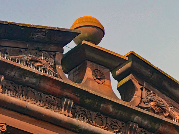 sauchiehall street in glasgow