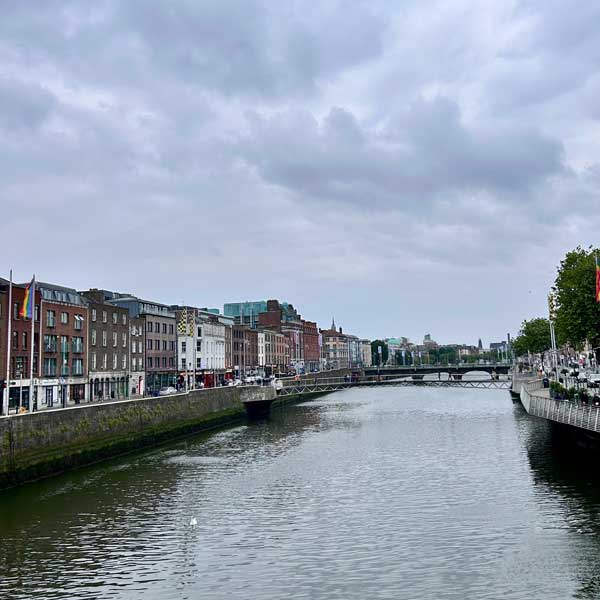 photo by mike baggetta